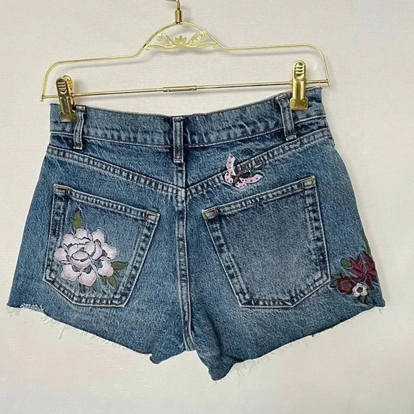Reformation High Waisted Charlie Jean Denim Shorts Fauna Embroidery Blue Raw Hem - Picture 10 of 15